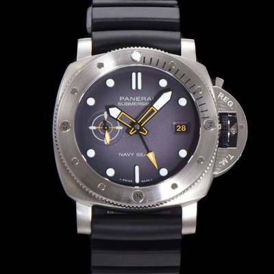 미러급 파네라이 남성용 서브머시블 GMT 네이비 씰 PAM01323 오토매틱 Cal P. 900 타입 44mm 우레탄줄 그레이 다이얼 pan5210 Ⅳ