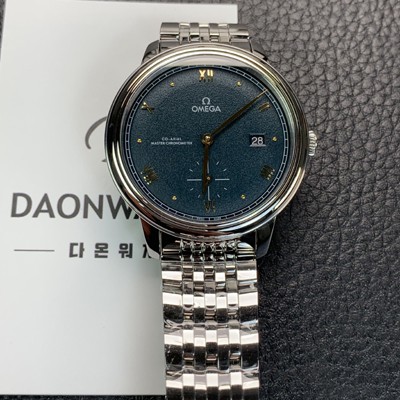 미러급 오메가 남성용 드빌 스몰 434.10.41.20.10.001 세컨즈 마스터 크로노미터 41mm 오토매틱 Cal.8802 타입 터쿼이즈 다이얼 omg0212 Ⅳ