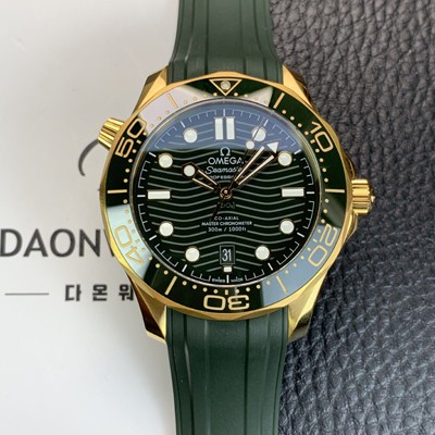 미러급 오메가 남성용 씨마스터 210.62.44.20.01.001 다이버 300M 마스터 코액시얼 42 문샤인 골드 오토매틱 Cal. 8801타입 그린 다이얼 omg0221 Ⅳ
