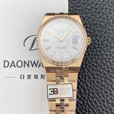 미러급 로렉스 남성용 랜드드웰러 m127285TBR 플랫 주빌리 18K 로즈골드 바게트 36mm 오토매틱 Cal.7135타입 화이트 다이얼 rol5640 Ⅳ