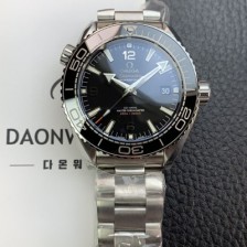 미러급 오메가 남성용 씨마스터 신제품 215.30.44.21.01.001 플래닛 오션 600m 코-액시얼 마스터 크로노미터 43.5mm 오토매틱 Cal.8900 타입 메탈줄 블랙 다이얼 omg0195 Ⅳ