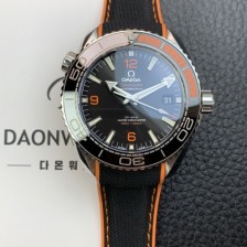 미러급 오메가 남성용 씨마스터 신제품 215.32.44.21.01.001 플래닛 오션 600m 코-액시얼 마스터 크로노미터 43.5mm 오토매틱 Cal.8900 타입 우레탄줄 블랙 다이얼 omg0191 Ⅳ